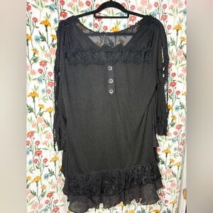 Pretty Angel Black Long-Sleeve Ruffled Lace Peasant Tunic